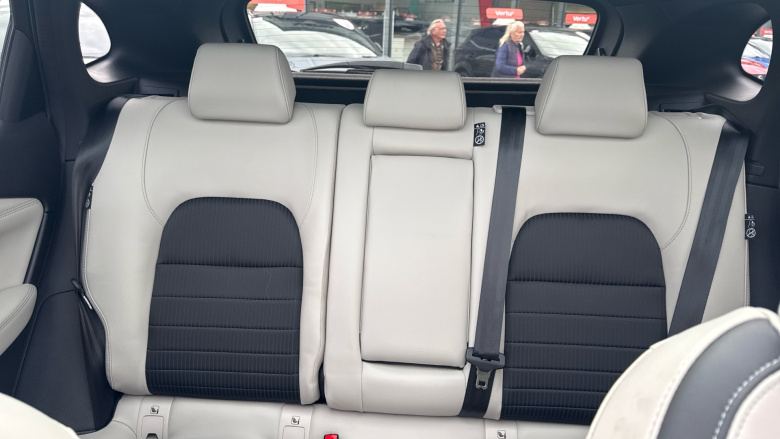 Nissan Qashqai 1.3 DiG-T MH Tekna 5dr Petrol Hatchback